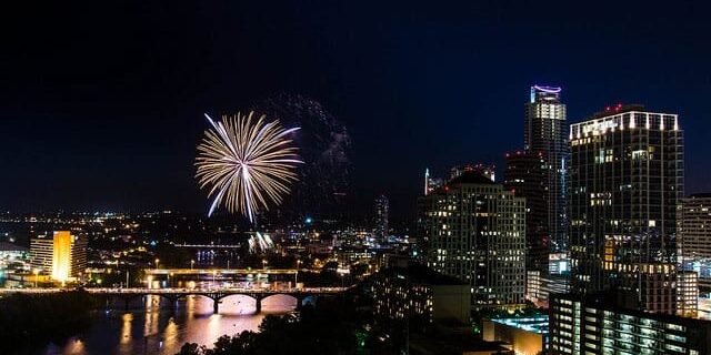 Austin_fireworks_forth_of_july